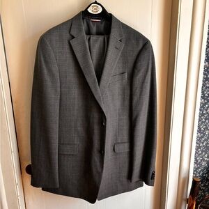 Tommy Hilfiger Two-Piece Suit